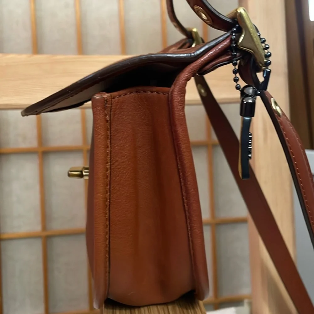 Coach Legacy Brown Leather Mini Saddle Bag & 1941 Horse and Carriage Hangtag - Picture 8 of 17